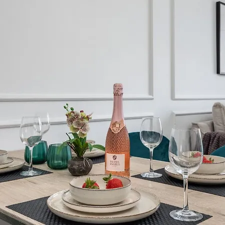 Apartment Plac Slowianski Stylish With Balcony Center By Renters *